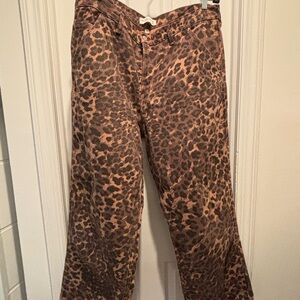 Abercrombie Cheetah Jeans 32 SHORT